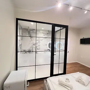 https://serene-stay.albaniahotels.org