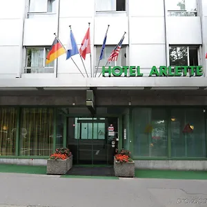 アルレット バイム ハウプトバーンホフ スイス